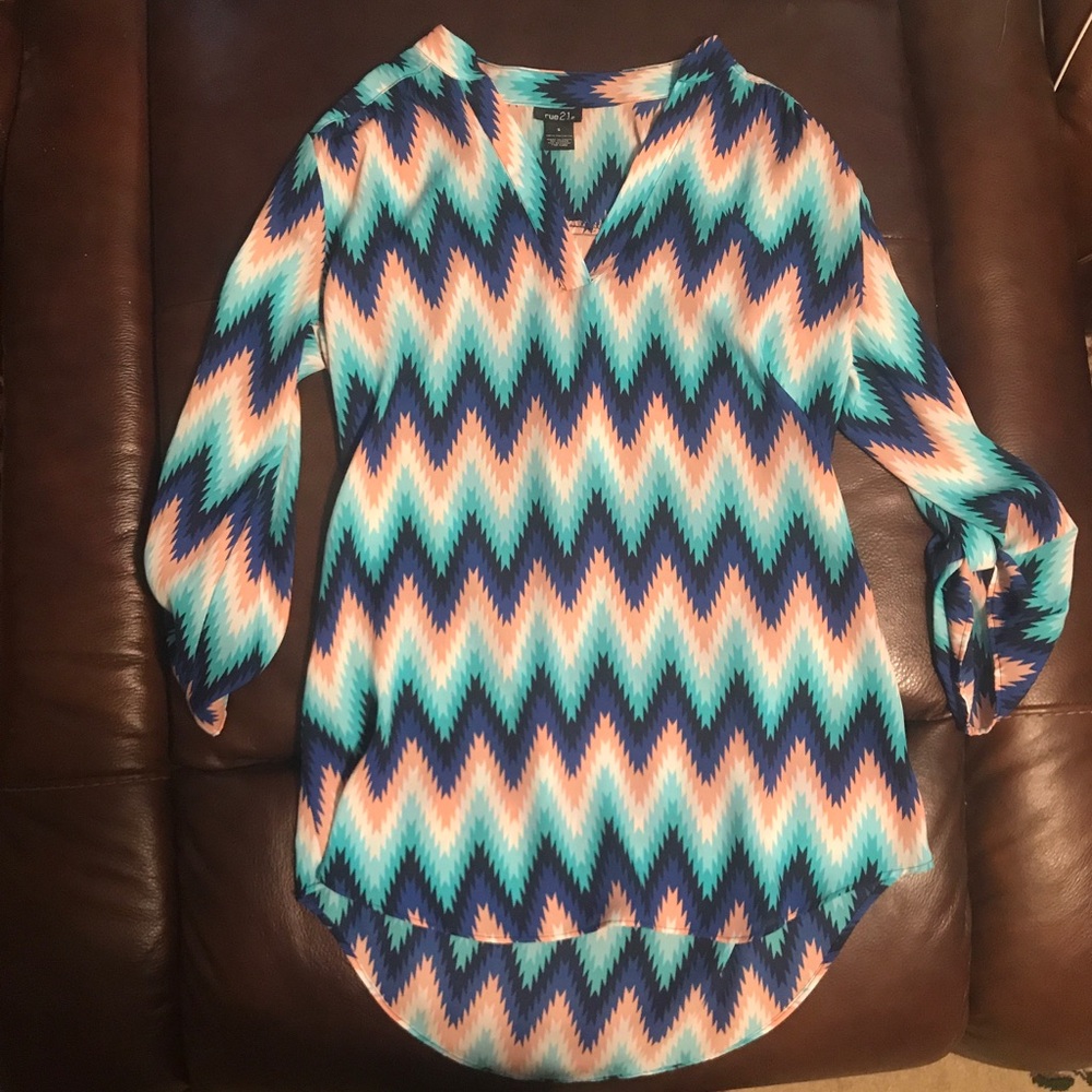 Rue 21 V-neck tunic